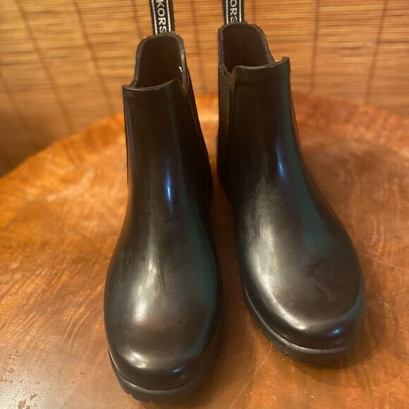 Michael Kors Black Rubber Booties Size 9 EUC - Picture 1 of 8